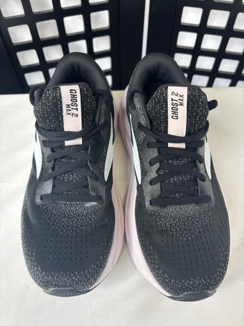🖤 Brooks Ghost Max 2 Running Shoes Womens 8 Black White Max Cushion Road 🖤